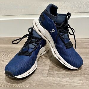 OC CLOUDNOVA Women's Navy and White Sneakers